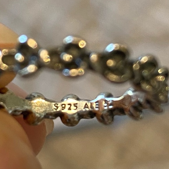 Pandora Flower Ring - Picture 4 of 4